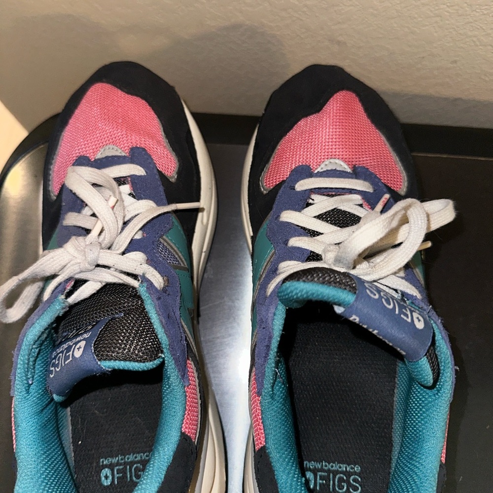 FIGS New Balance CACTUS DESERT ROSE - Picture 3 of 8